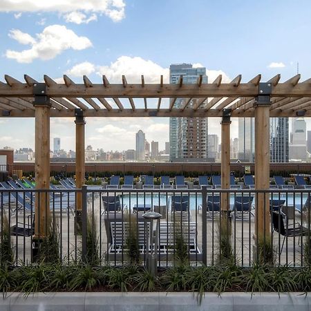 Global Luxury Suites At Newport Jersey City Exterior photo