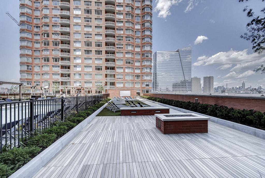 Global Luxury Suites At Newport Jersey City Exterior photo