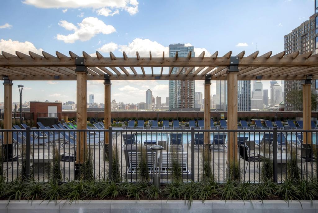 Global Luxury Suites At Newport Jersey City Exterior photo
