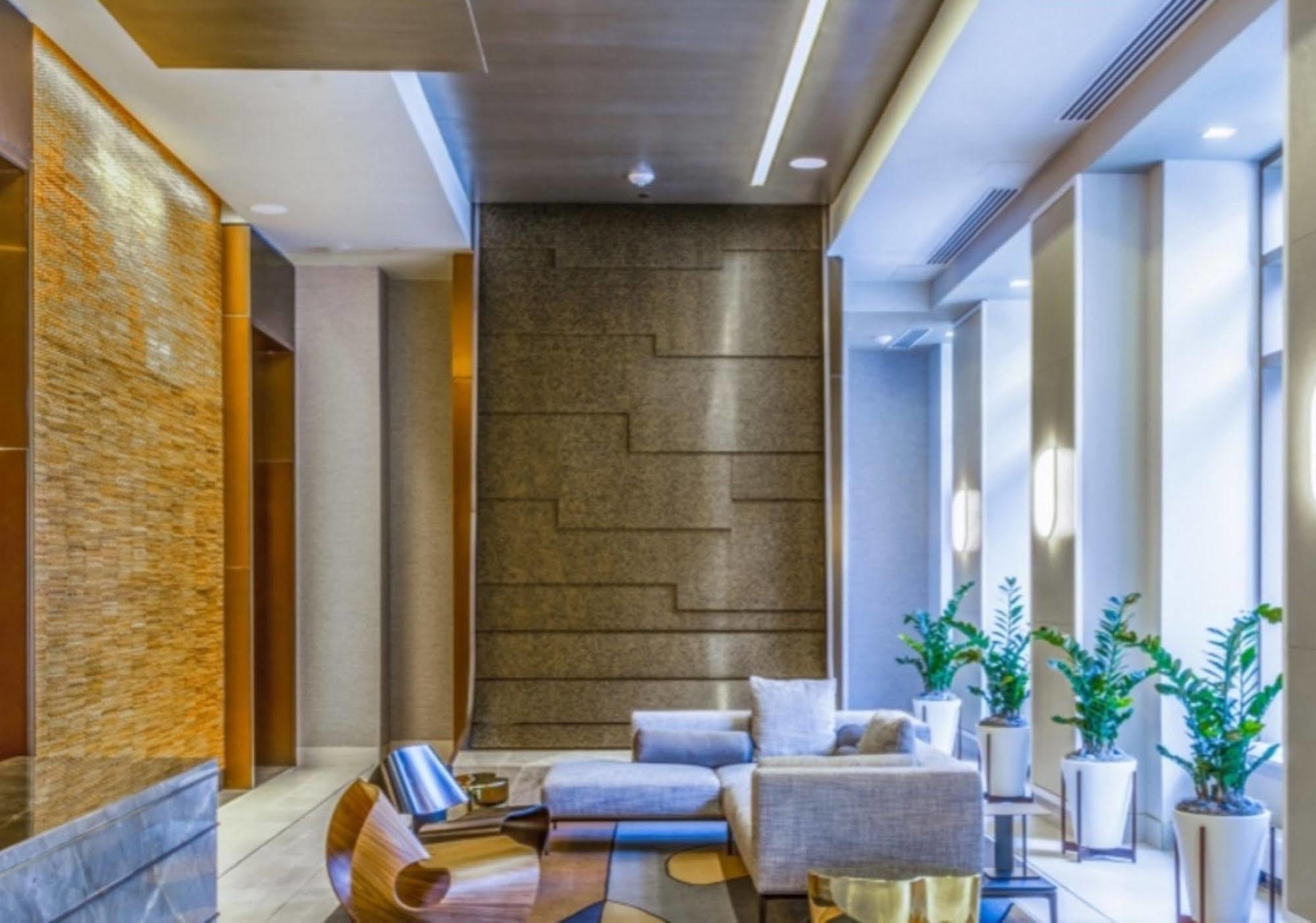 Global Luxury Suites At Newport Jersey City Exterior photo