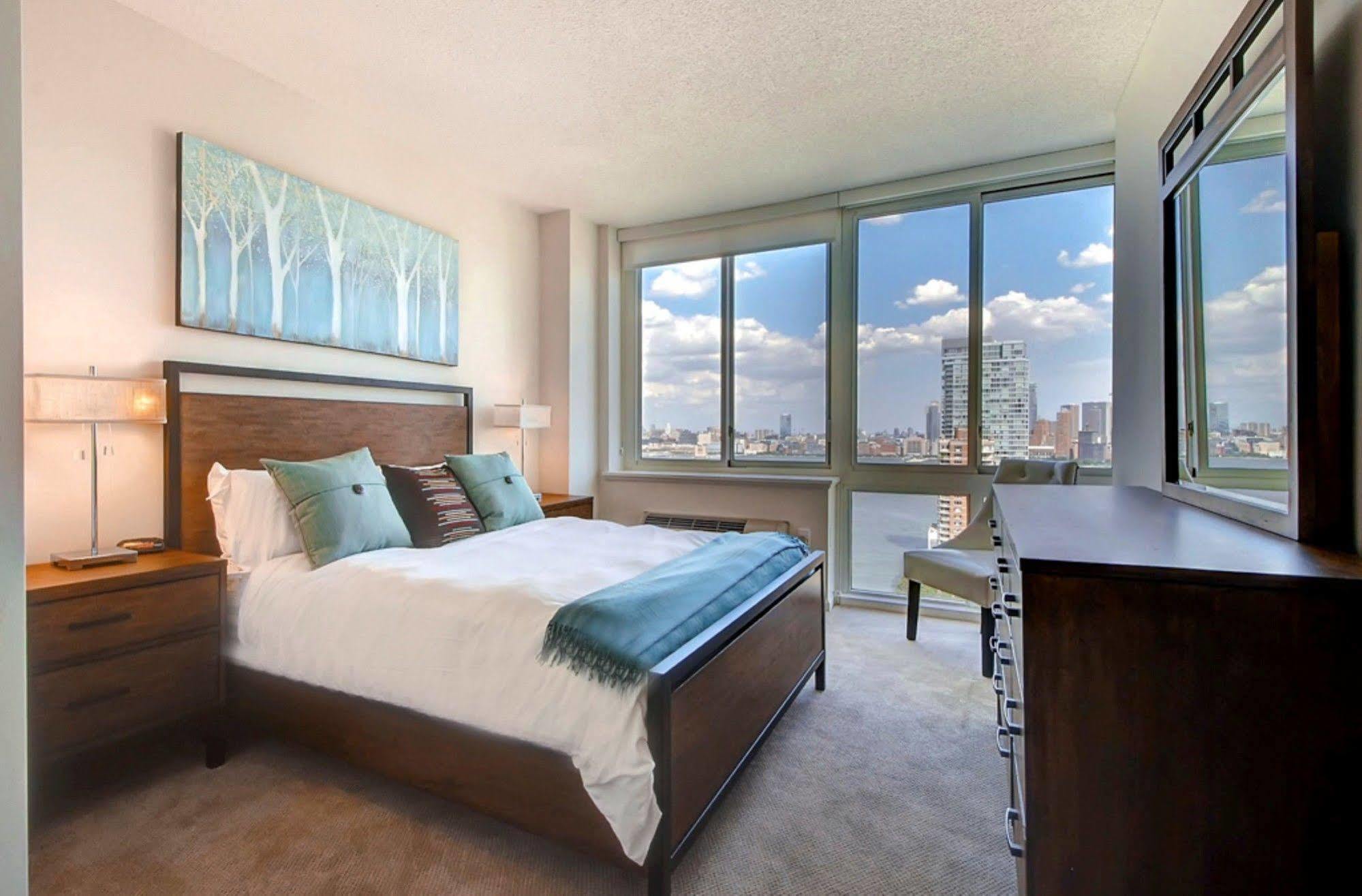 Global Luxury Suites At Newport Jersey City Exterior photo